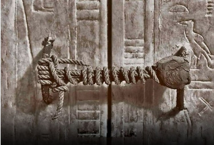 Foto Seram Peninggalan Sejarah