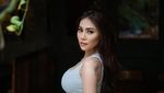 5 Potret Giselle Dewi yang Dijuluki Si Seksi oleh Netizen