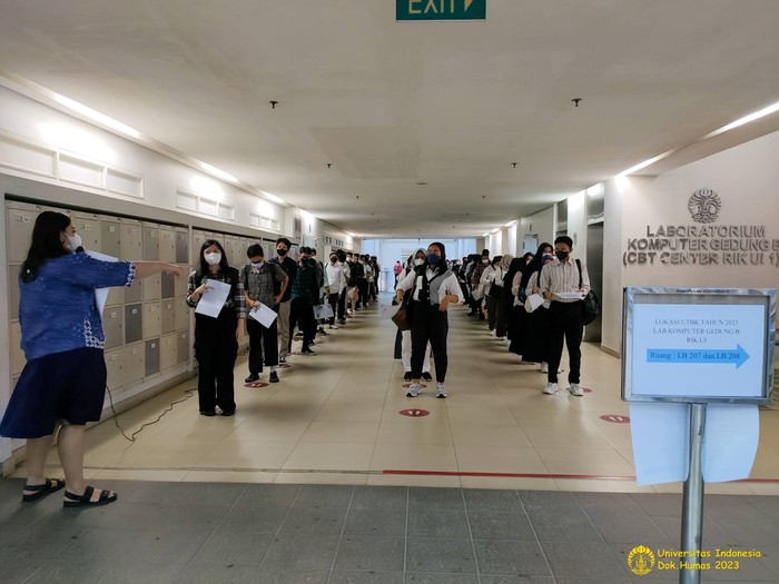 Hari pertama UTBK-SNBT 2023 di Kampus UI Hari pertama UTBK-SNBT 2023 di Kampus UI