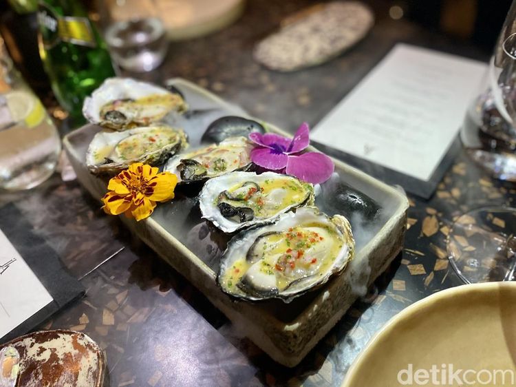 Segar Gurih Oyster dan Fillet Sea Bass di Restoran Terbaru di Jakarta