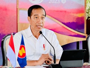 Jokowi Tetiba Cek Media Center KTT ASEAN, Wartawan Asing Terkaget-kaget