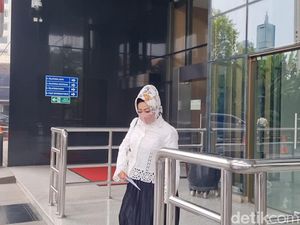 Momen Kadinkes Lampung Penuhi Panggilan KPK