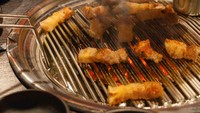 Selain Brazil, Korea Selatan juga dikenal memiliki hidangan daging panggang yang lezat. Salah satunya adalah samgyeopsal yang berbahan dasar perut babi dengan tiga lapisan daging hingga lemak. Foto: Taste Atlas