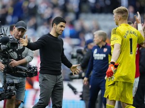 Ramsdale, Raya, dan Seaman yang Bertanya-tanya
