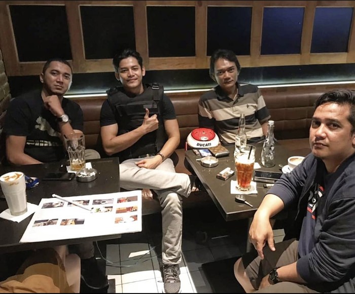 Momen Fiki Alman ‘Ikatan Cinta’ Saat Makan Steak hingga ke Kafe
