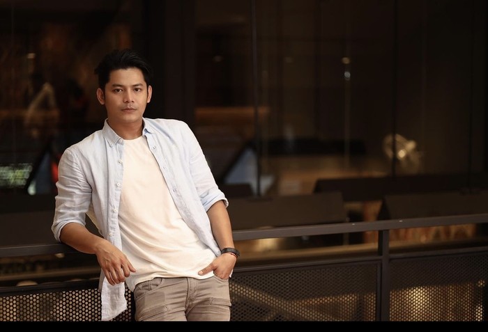 Momen Fiki Alman ‘Ikatan Cinta’ Saat Makan Steak hingga ke Kafe