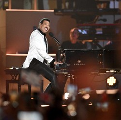 Lionel Richie Terguncang Masuk Rumah Sakit Lagi
