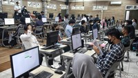 Semua calon mahasiswa baru, apa pun jurusan mereka di sekolahnya, akan menjalani UTBK yang sama dengan empat mata pelajaran dengan durasi 195 menit.  