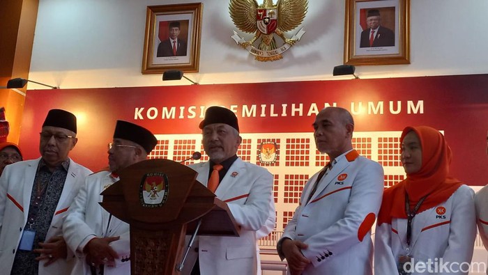 Presiden PKS Ahmad Syaikhu dan rombongan. (Anggi Muliawati/detikcom).