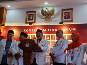 PKS Daftarkan Aher Caleg 2024, tapi Tetap Masuk Bursa Cawapres Anies