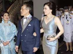9 Foto Istri Sah Raja Thailand yang Muncul di Penobatan Charles, Pamer Mesra