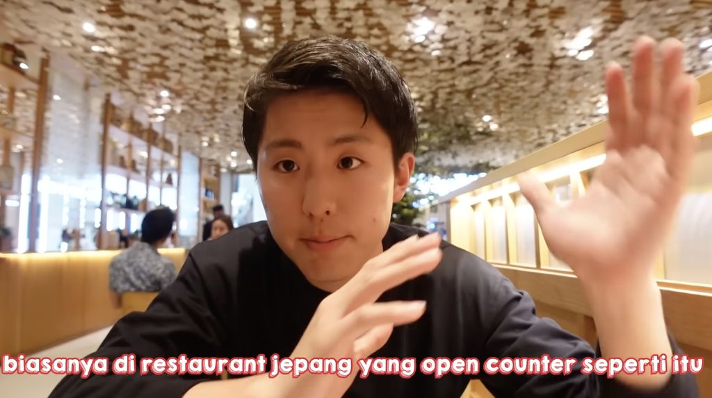 Review Resto Sushi Terkenal di Indonesia, YouTuber Jepang Bilang Begini