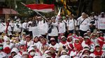 Ribuan Nakes Gelar Aksi Tolak RUU Kesehatan di Patung Kuda