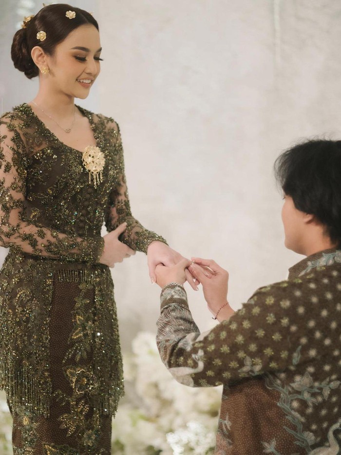 Rizky Febian lamar Mahalini