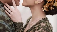 Rizky Febian dan Mahalini mengabarkan kalau mereka resmi bertunangan. Acara tunangan mereka dilangsungkan secara tertutup. Foto: Instagram @rizkyfbian @mahaliniraharja