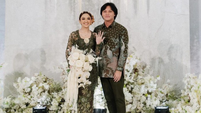 Rizky Febian melamar Mahalini