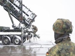 Penampakan Rudal Patriot yang Rontokkan Rudal Canggih Rusia