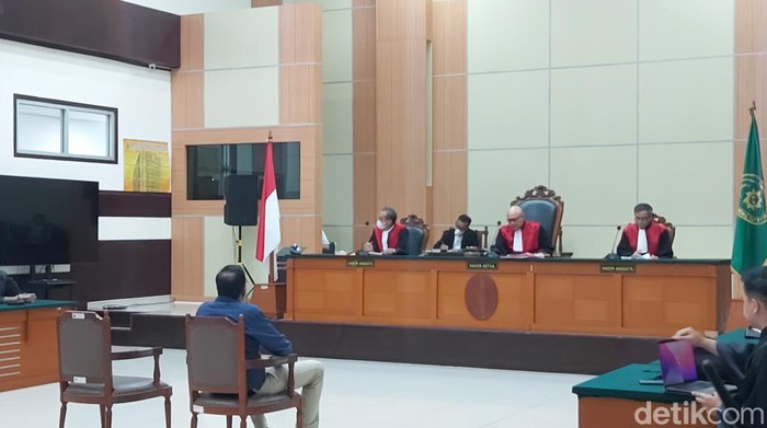Sidang Haris Azhar