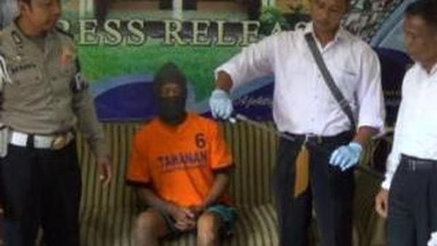 Sipir Blitar bunuh istri