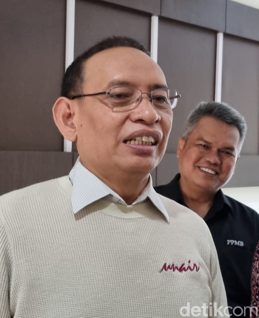 Rektor Unair Prof M Nasih