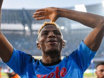 Osimhen Perpanjang Kontrak Bersama Napoli hingga 2026