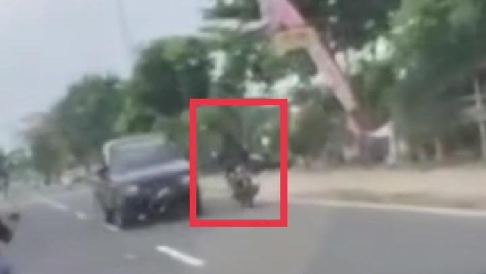 wong gendeng motoran zig zag di jalur ponorogo-pacitan