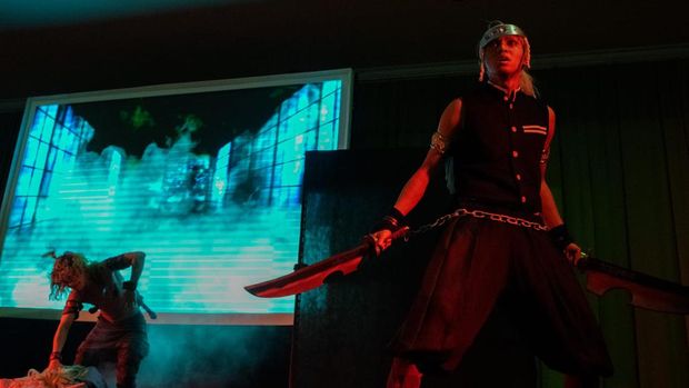 Adegan dalam cosplay kabaret Kimetsu no Yaiba