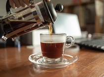 Apakah Aman Menyeduh Kopi Pakai Air Mentah? Ini Penjelasannya