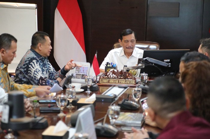 Ketua Umum Ikatan Motor Indonesia (IMI) Bambang Soesatyo mengapresiasi dukungan Menteri Koordinator Kemaritiman dan Investasi (Menko Marves) Luhut Pandjaitan terhadap penyelenggaraan Jakarta E-Prix 2023 di Jakarta International ePrix Circuit (JIEC), Ancol.