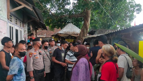 Warga Ampenan ditemukan tewas di dalam rumahnya, Senin (8/5/2023).