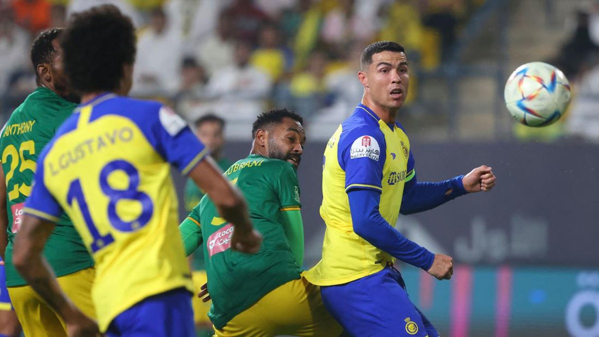 Al Nassr ditahan imbang Al Khaleej. (Foto: AFP via Getty Images/FAYEZ NURELDINE)