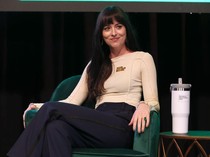 Sempat Bilang Tak Akan Dijual, Rumah Dakota Johnson Kini Laku Rp 106 Miliar
