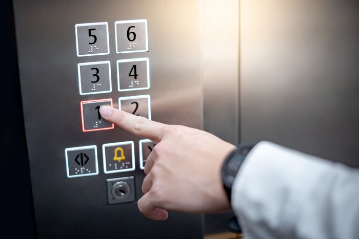 Ilustrasi lift