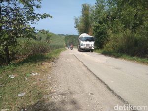 Tolong, Wisatawan Keluhkan Jalan Rusak ke Pantai Malang Selatan: Kapok Rek!