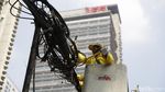 Jelang KTT ASEAN, Kabel Semrawut di Jalan Jenderal Sudirman Dirapikan