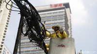 Kabel semrawut itu termasuk ke dalam rencana perbaikan menjelang KKT ASEAN 2023 yang akan digelar di Jakarta September mendatang.
