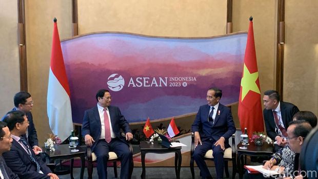 Jokowi bertemu dengan PM Malaysia dan PM Vietnam