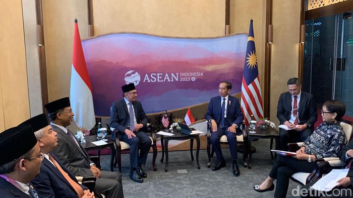 Jokowi bertemu dengan PM Malaysia dan PM Vietnam