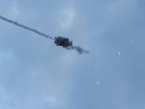 Rudal Rusia Hujani Kyiv: Sirene Meraung-raung, Warga Panik Berlindung