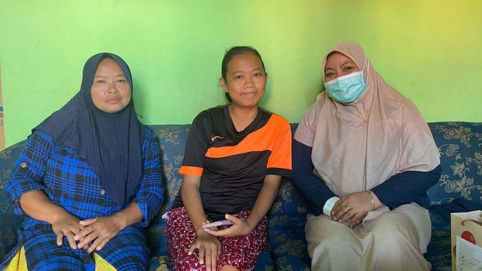 Lima tahun sudah Mayang Sari (25) menjalani hidup sebagai pengidap gagal ginjal. Di tahun 2017, saat masih berkuliah semester 2, ia divonis dokter mengidap gagal ginjal.