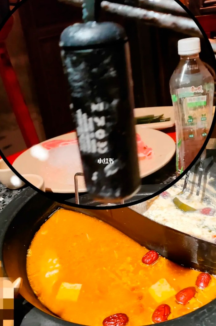 Makan Hot Pot di Resto, Pelanggan Ini Temukan Baterai Vape Misterius!