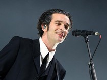 Polisi Usut Kasus Aksi Ciuman The 1975 di Malaysia