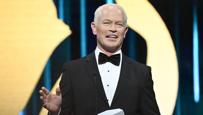 Neal McDonough MONTE-CARLO, MONACO - JUNE 21: Jury President Neal Mcdonough presents the Jury Special Prize Award durin the closing ceremony during the 61st Monte Carlo TV Festival on June 21, 2022 in Monte-Carlo, Monaco. (Photo by Stephane Cardinale - Corbis/Corbis via Getty Images)