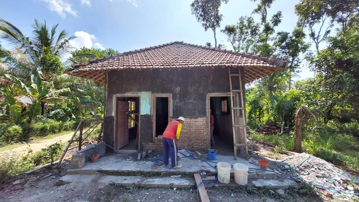 perbaikan musala di banyuwangi