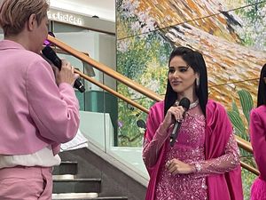 Potret Putri Bahrain Berkunjung ke Jakarta, Cantik dengan Dress Fuschia