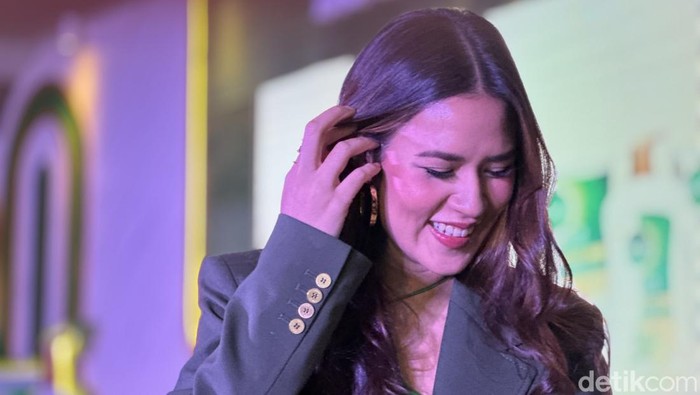 Wanita Karier Merapat! Ini Tips Tetap Waras Ala Raisa Andriana