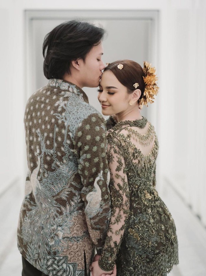 Kemesraan Rizky Febian dengan Mahalini.
