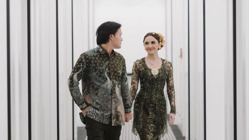 Kemesraan Rizky Febian dengan Mahalini.