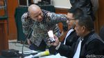 Senyum Irjen Teddy Minahasa Hadapi Sidang Vonis Kasus Narkoba