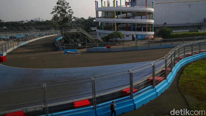 Sirkuit Ancol Siap Digaspol Pebalap Formula E Jakarta E-Prix 2023 akan kembali digelar, 3-4 Juni 2023 mendatang. Sirkuit Ancol, Jakarta Utara, untuk ajang itu sudah rampung 100 persen.